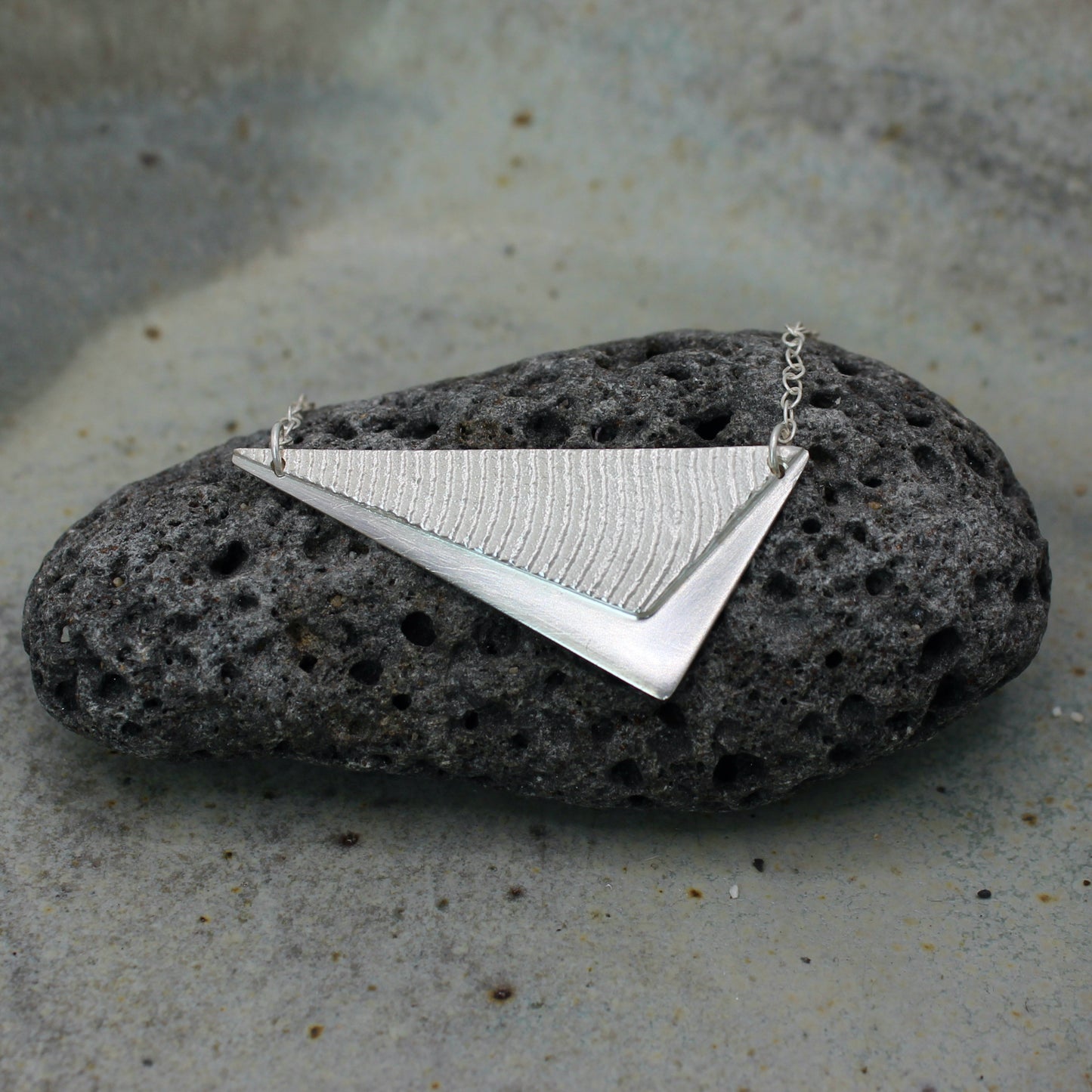 Tund Necklace | cuttlefish texture