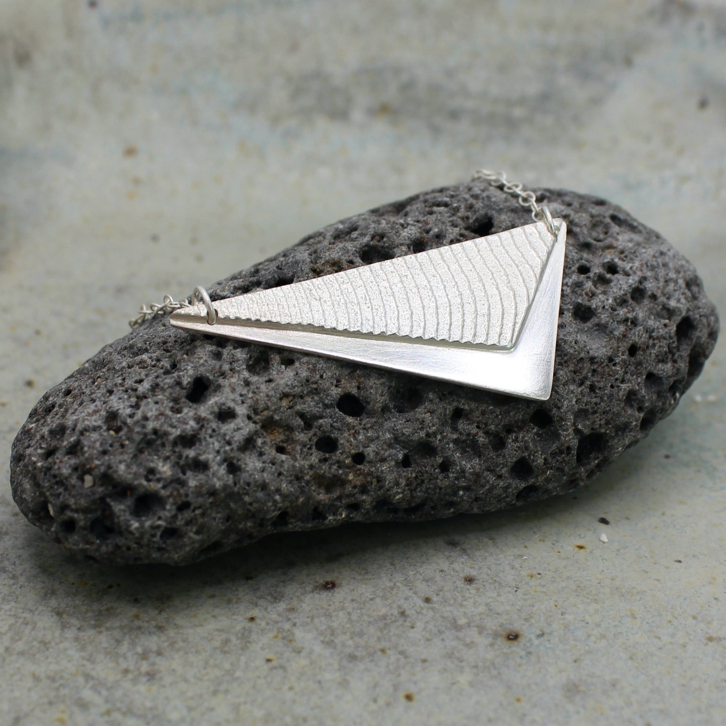 Tund Necklace | cuttlefish texture