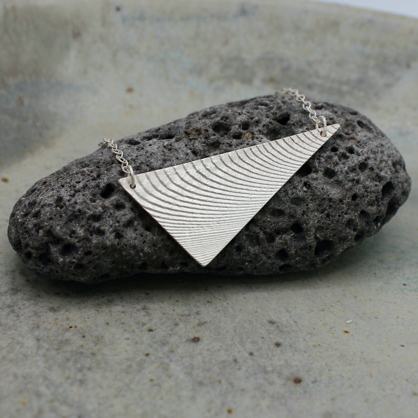 Tund Necklace | cuttlefish texture