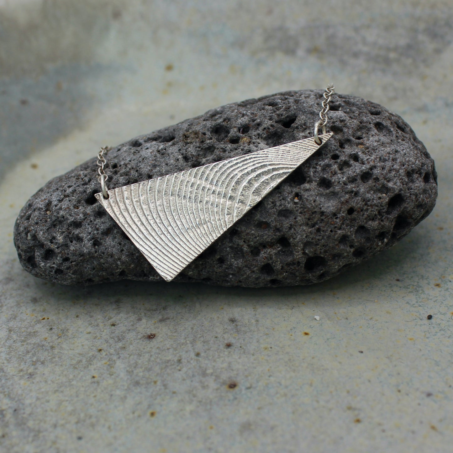 Tund Necklace | cuttlefish texture