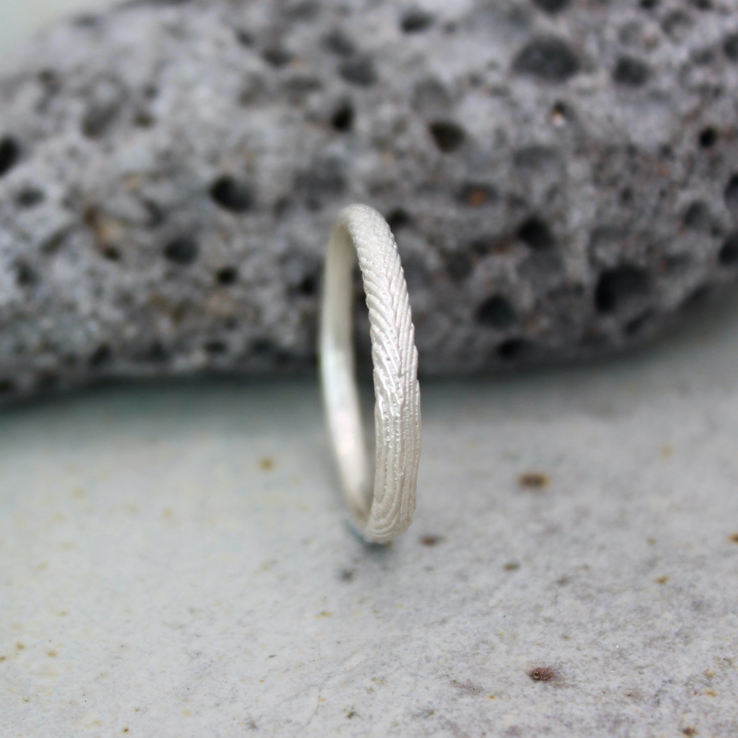 Tiny Mbégté ring | cuttlefish texture