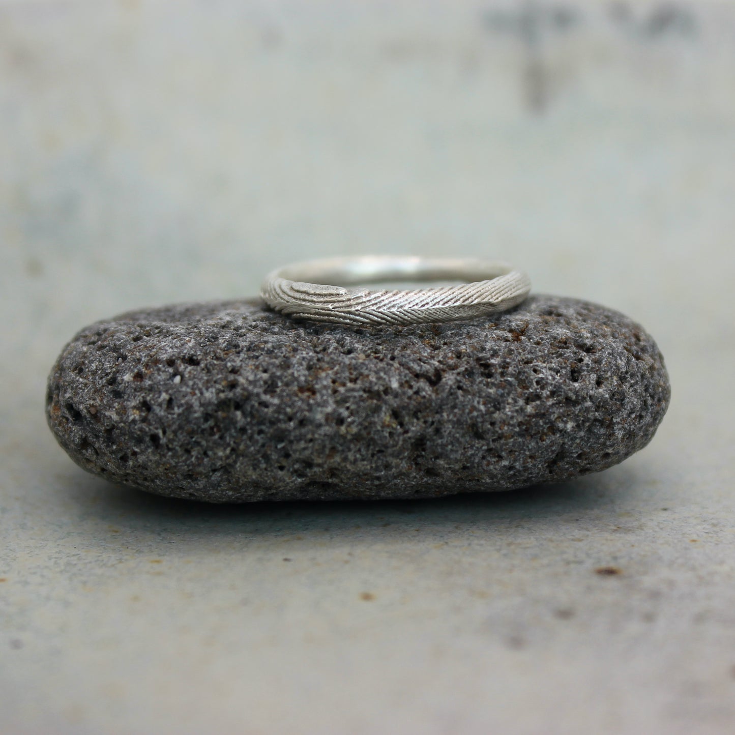 Tiny Mbégté ring | cuttlefish texture