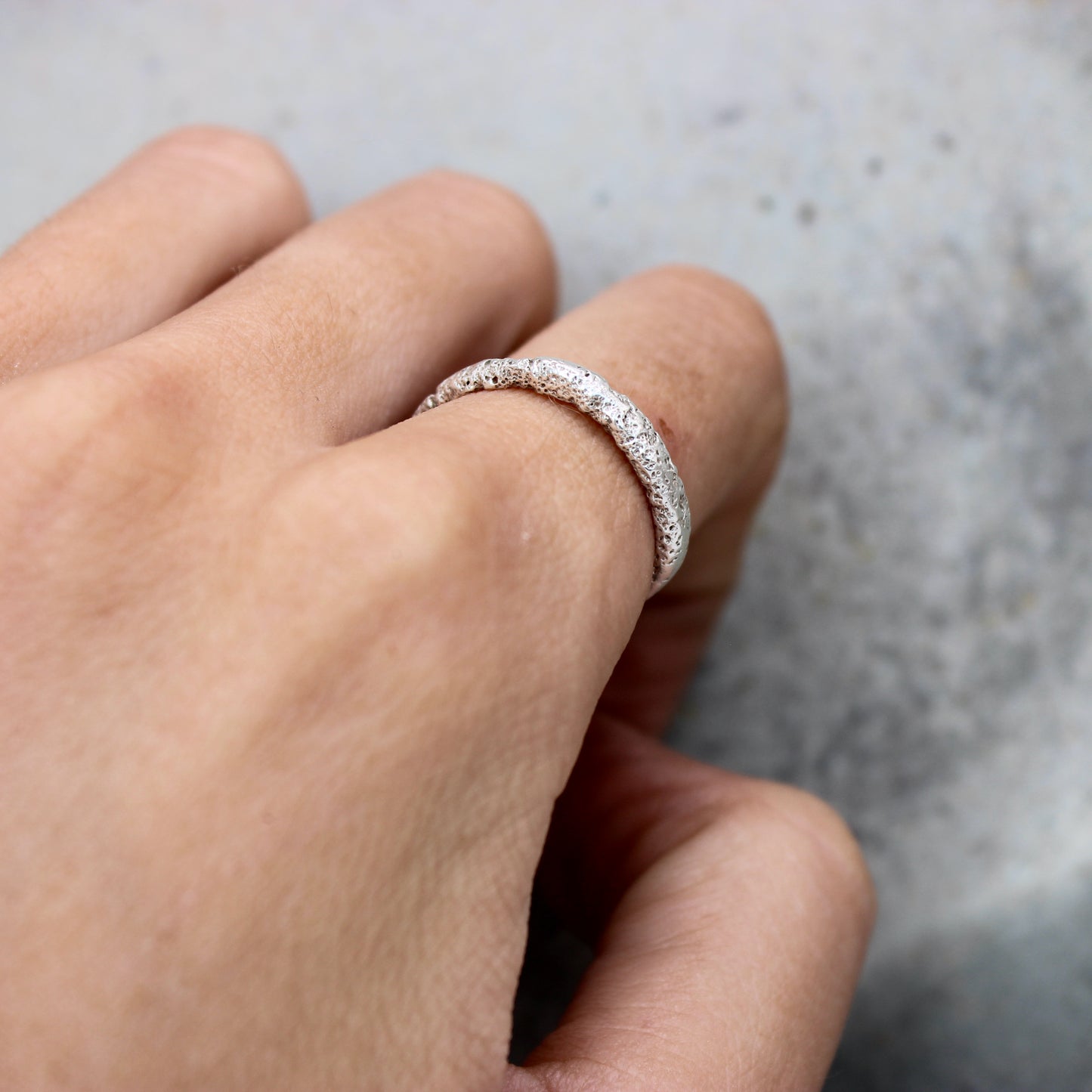 Jom ring | sand texture