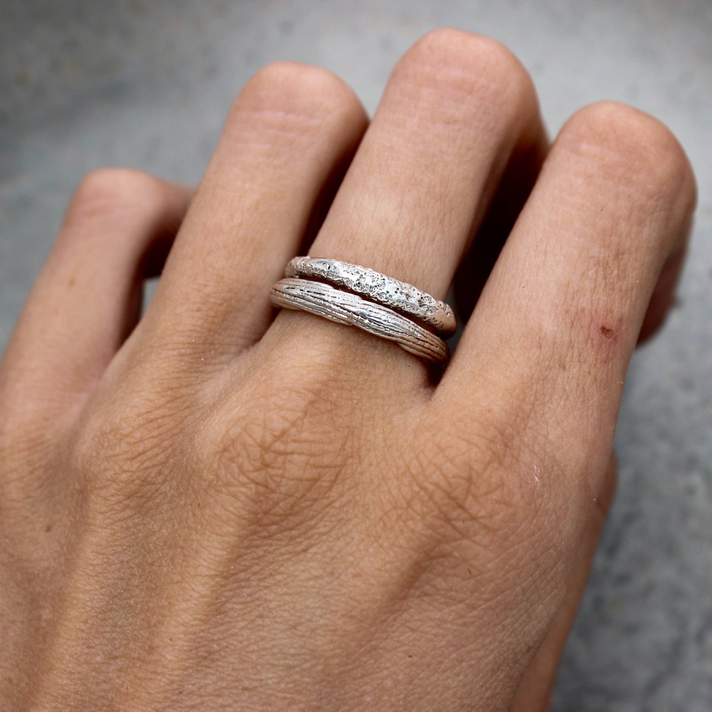 Jom ring | sand texture