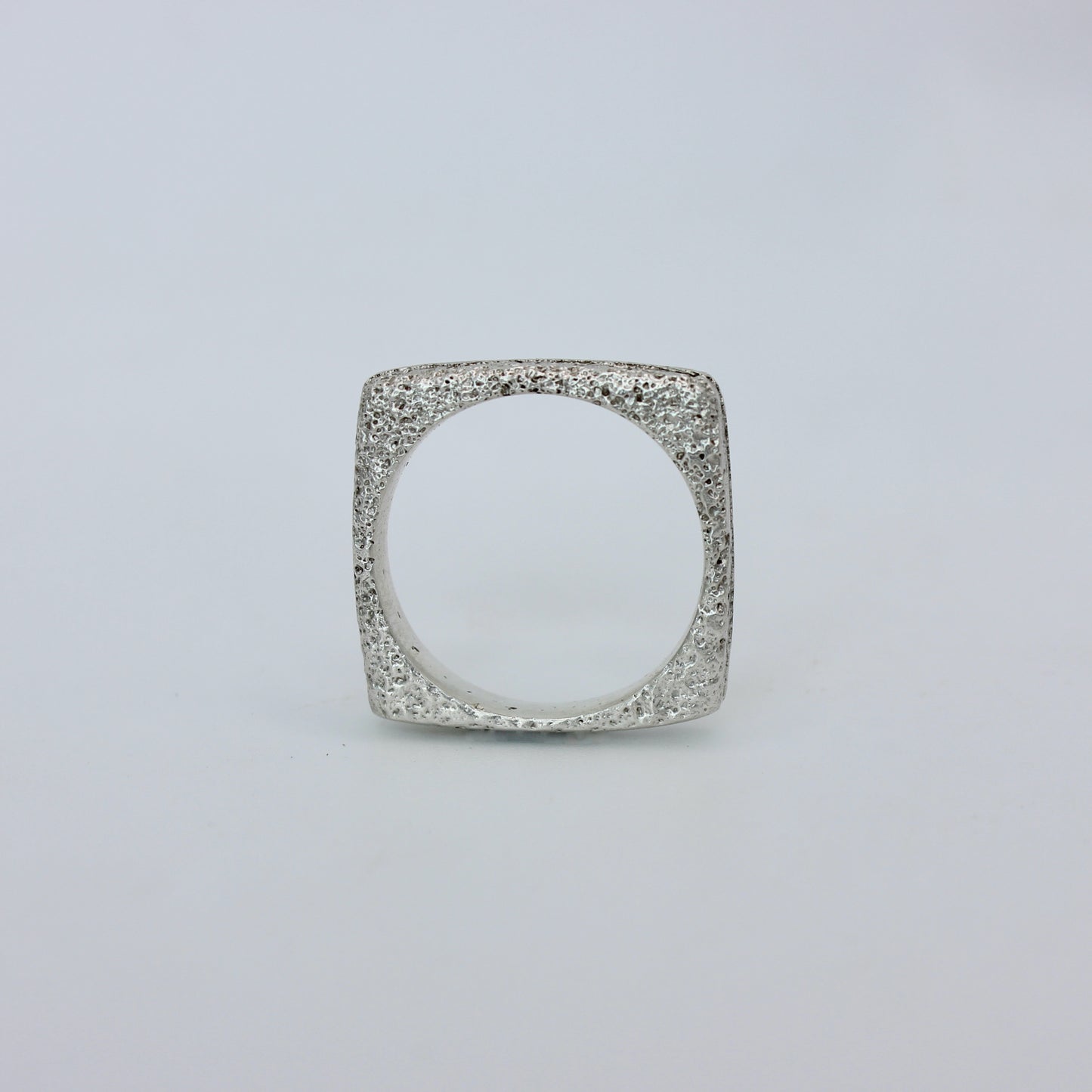 Kattan ring | sand texture