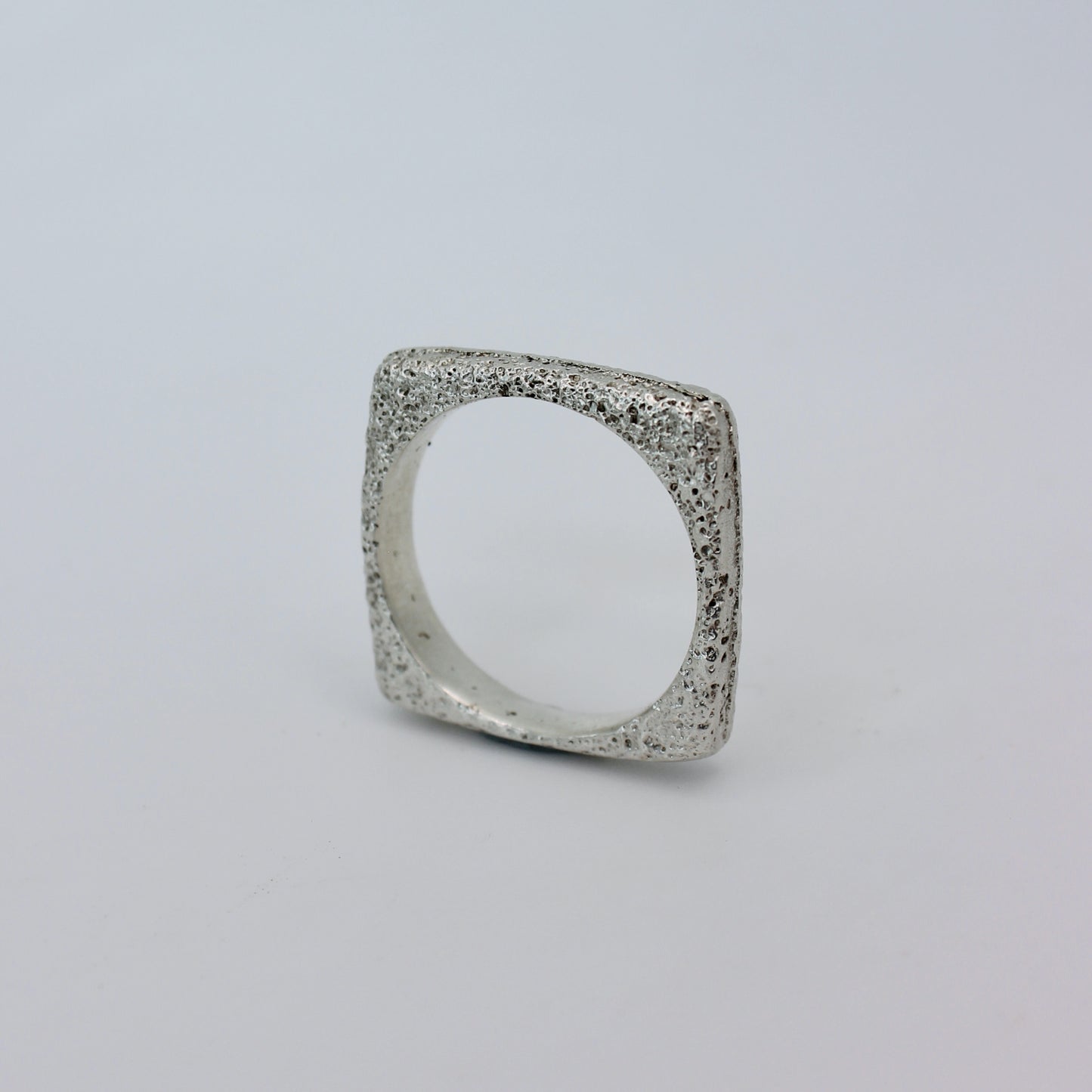 Kattan ring | sand texture