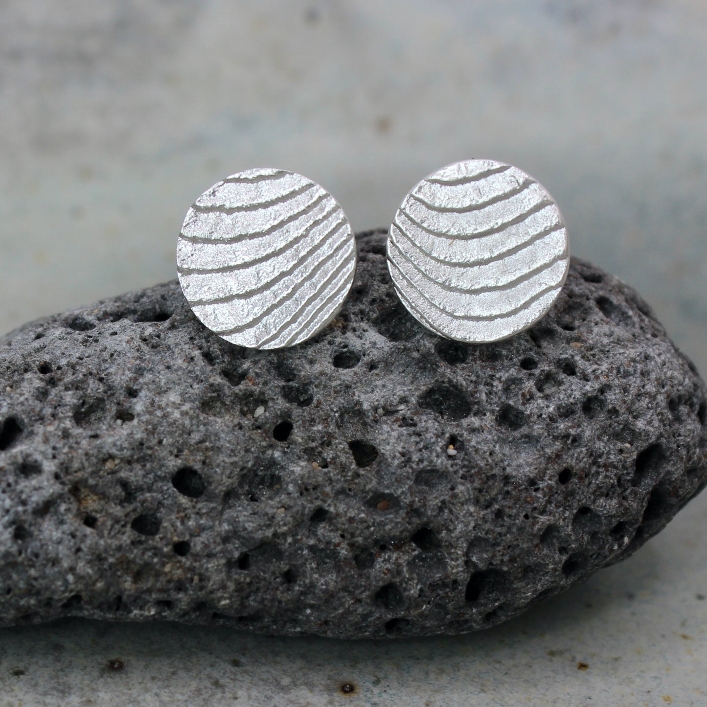 Àdduna studs | cuttlefish texture