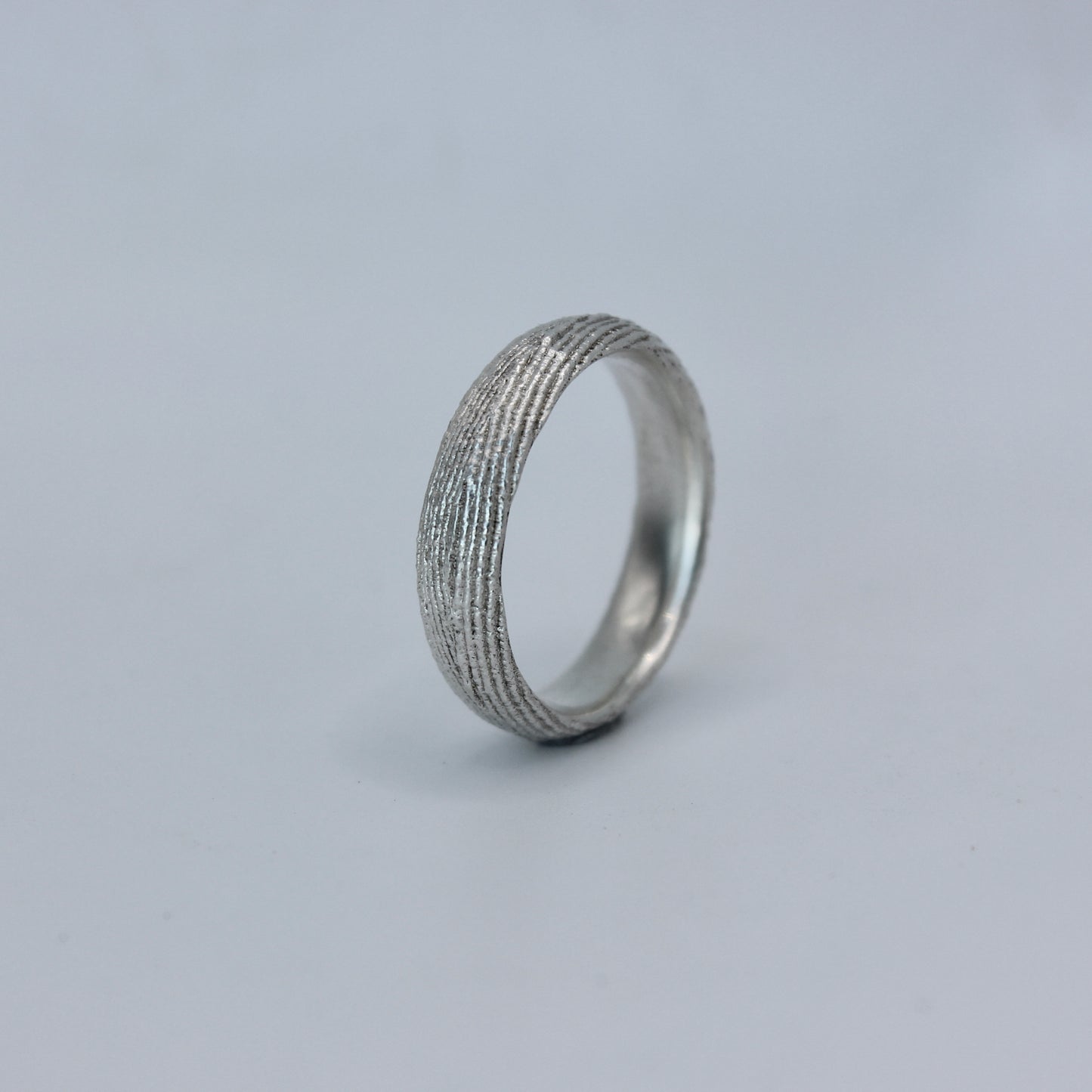 Mbégté ring | cuttlefish texture